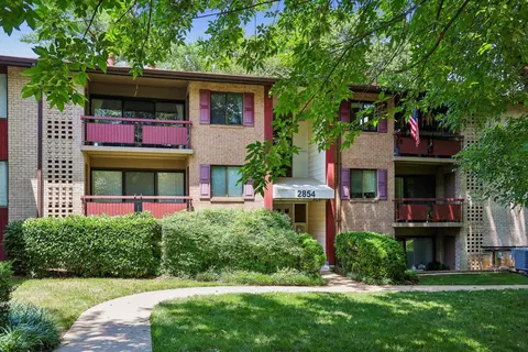 2854 Dover Ln, Falls Church, VA 22042