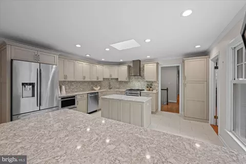 Other - 1322 Timberly Ln, Mclean, VA 22102 photo 10 of 38