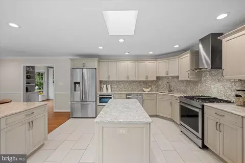 Other - 1322 Timberly Ln, Mclean, VA 22102 photo 11 of 38