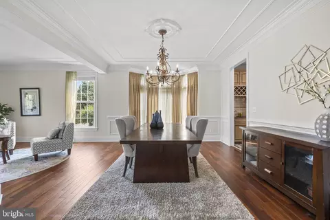 Dining - 7532 Red Hill Dr, Springfield, VA 22153 photo 3 of 5