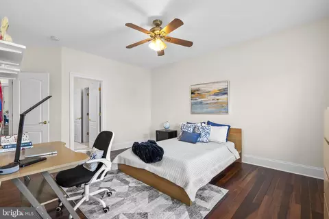 Bedroom - 7532 Red Hill Dr, Springfield, VA 22153 photo 10 of 15
