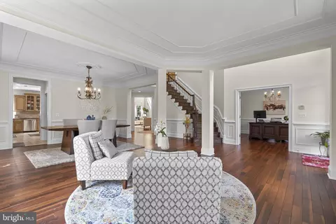 Entry Way - 7532 Red Hill Dr, Springfield, VA 22153 photo 4 of 10
