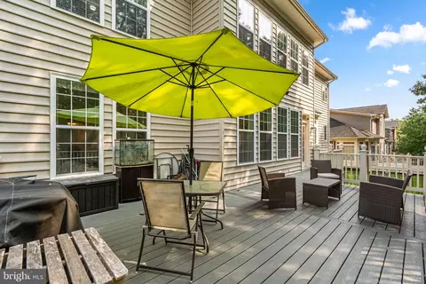 Exterior - 7532 Red Hill Dr, Springfield, VA 22153 photo 6 of 10