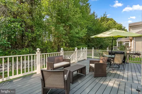 Exterior - 7532 Red Hill Dr, Springfield, VA 22153 photo 5 of 10
