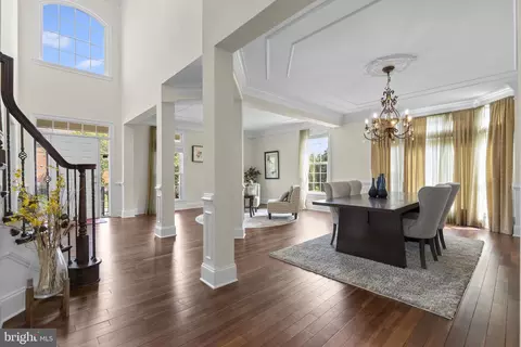Entry Way - 7532 Red Hill Dr, Springfield, VA 22153 photo 5 of 10