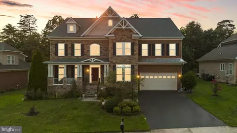 Exterior - 7532 Red Hill Dr, Springfield, VA 22153 photo 4 of 10