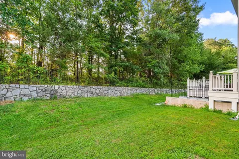 Exterior - 7532 Red Hill Dr, Springfield, VA 22153 photo 9 of 10