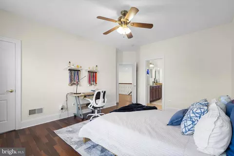 Bedroom - 7532 Red Hill Dr, Springfield, VA 22153 photo 11 of 15