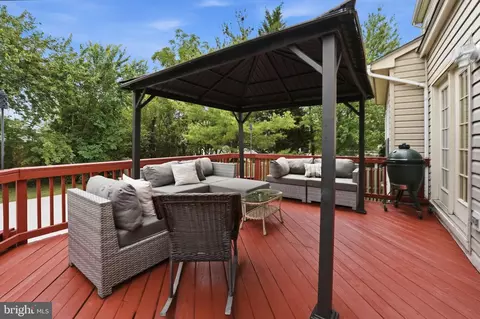 Exterior - 6355 Willowfield Way, Springfield, VA 22150 photo 8 of 9