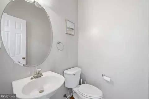 Entry Way - 6355 Willowfield Way, Springfield, VA 22150 photo 6 of 14