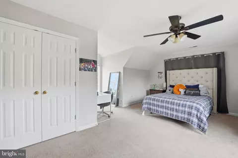 Bedroom - 6355 Willowfield Way, Springfield, VA 22150 photo 4 of 8