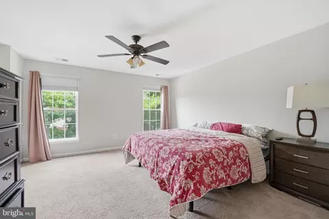 Bedroom - 6355 Willowfield Way, Springfield, VA 22150 photo 1 of 8