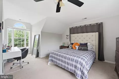 Bedroom - 6355 Willowfield Way, Springfield, VA 22150 photo 5 of 8