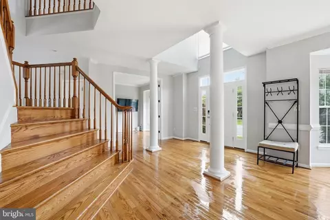 Entry Way - 6355 Willowfield Way, Springfield, VA 22150 photo 3 of 14