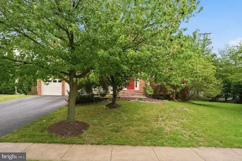 Exterior - 6355 Willowfield Way, Springfield, VA 22150 photo 5 of 9