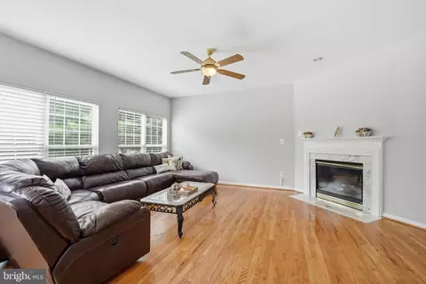Living - 6355 Willowfield Way, Springfield, VA 22150 photo 2 of 3