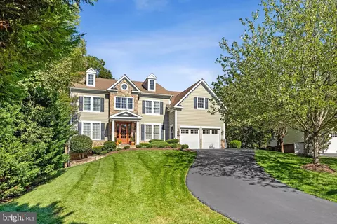 513 John Marshall Dr NE, Vienna, VA 22180