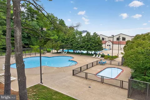 Exterior - 1808 Old Meadow Rd #601, Mclean, VA 22102 photo 3 of 5