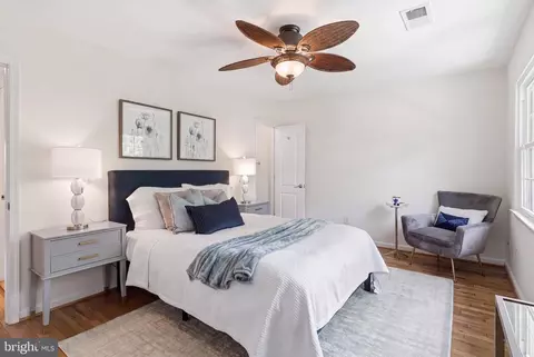 Bedroom - 6013 Stoneygate Ct, Springfield, VA 22152 photo 1 of 5