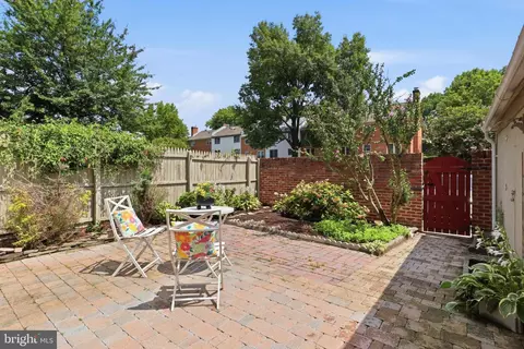 Exterior - 6013 Stoneygate Ct, Springfield, VA 22152 photo 3 of 8