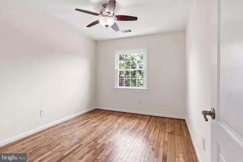 Bedroom - 6013 Stoneygate Ct, Springfield, VA 22152 photo 5 of 5