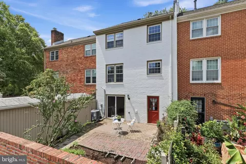 Exterior - 6013 Stoneygate Ct, Springfield, VA 22152 photo 6 of 8