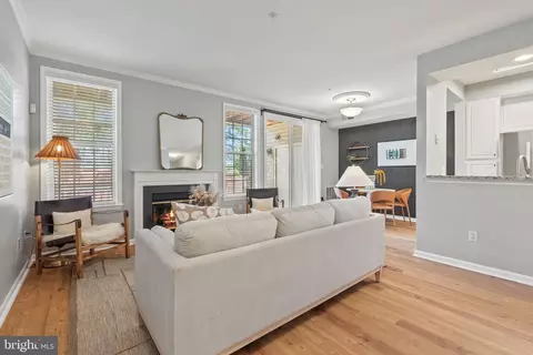 5901 Allborough Dr #170, Alexandria, VA 22315