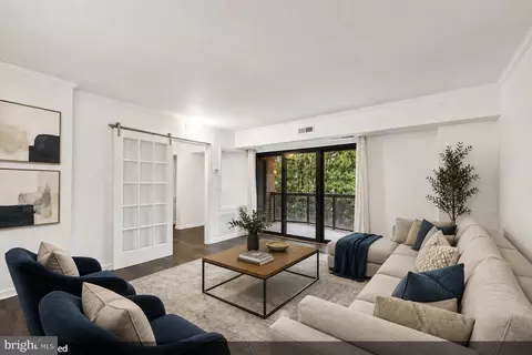 8370 Greensboro Dr #402, Mclean, VA 22102