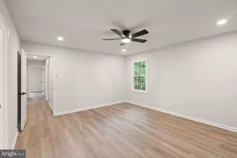 Entry Way - 6390 Phillip Ct, Springfield, VA 22152 photo 9 of 12