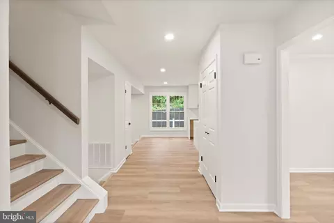 Entry Way - 6390 Phillip Ct, Springfield, VA 22152 photo 1 of 12