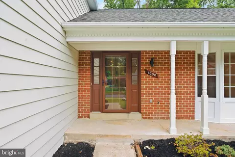 Exterior - 6390 Phillip Ct, Springfield, VA 22152 photo 5 of 9