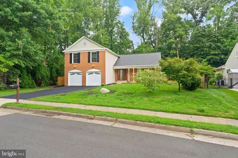 Exterior - 6390 Phillip Ct, Springfield, VA 22152 photo 2 of 9