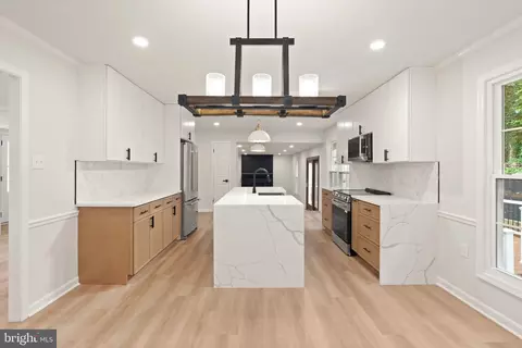 Kitchen - 6390 Phillip Ct, Springfield, VA 22152 photo 1 of 10