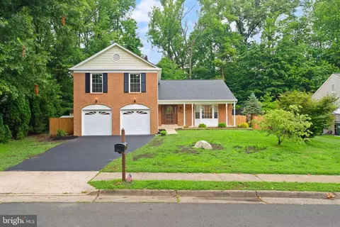 Exterior - 6390 Phillip Ct, Springfield, VA 22152 photo 4 of 9