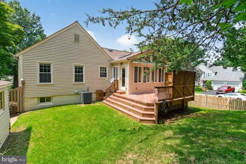 Exterior - 7801 Cherry Orchard Ct, Springfield, VA 22153 photo 4 of 6