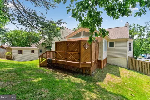 Exterior - 7801 Cherry Orchard Ct, Springfield, VA 22153 photo 3 of 6