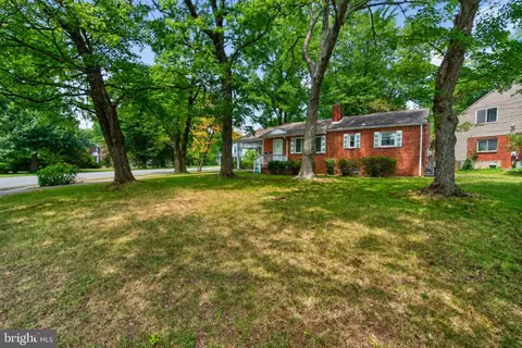 3122 Collie Ln, Falls Church, VA 22044