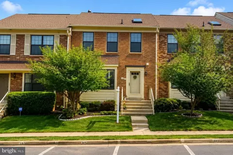 3952 Rosebay Ct, Fairfax, VA 22033