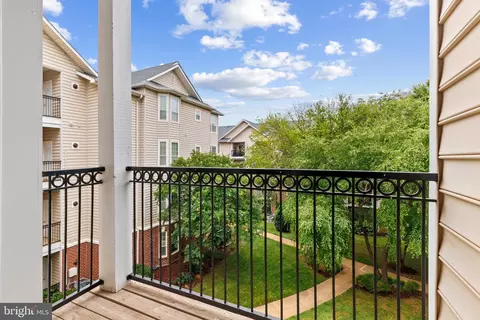 Exterior - 1530 Spring Gate Dr #9312, Mclean, VA 22102 photo 2 of 7