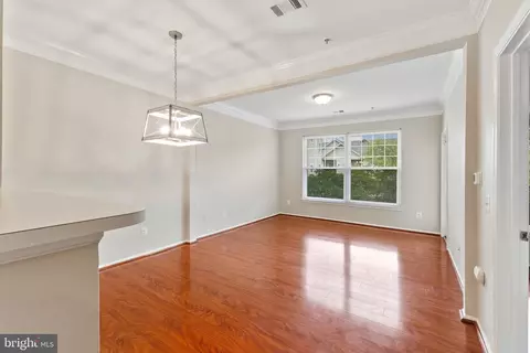 Living - 1530 Spring Gate Dr #9312, Mclean, VA 22102 photo 5 of 5