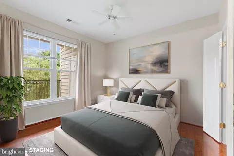Bedroom - 1530 Spring Gate Dr #9312, Mclean, VA 22102 photo 2 of 4