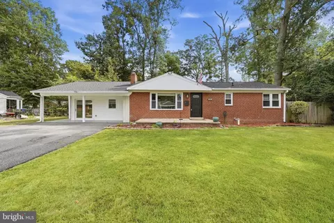 7907 Martha Washington St, Alexandria, VA 22309