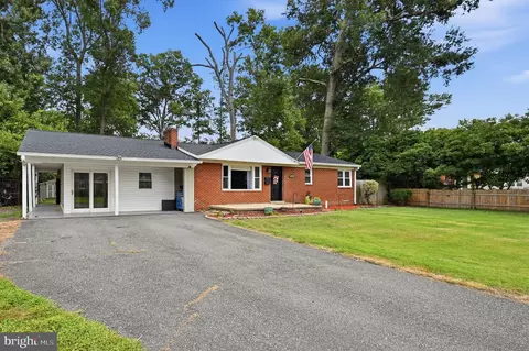 7907 Martha Washington St, Alexandria, VA 22309
