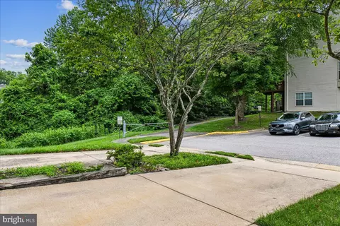 Exterior - 8429 Carmela Cir, Springfield, VA 22153 photo 7 of 10