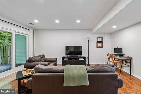Living - 8429 Carmela Cir, Springfield, VA 22153 photo 1 of 1