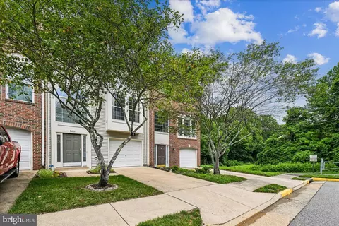 Exterior - 8429 Carmela Cir, Springfield, VA 22153 photo 6 of 10