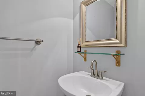 Bath - 8015 Readington Ct, Springfield, VA 22152 photo 1 of 4