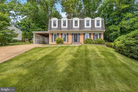 8744 Arley Dr, Springfield, VA 22153