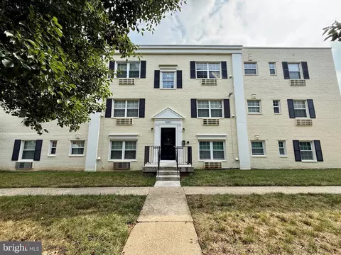 2237 Farrington Ave #06-101, Alexandria, VA 22303