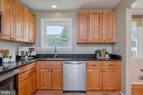 Kitchen - 7500 Long Pine Dr, Springfield, VA 22151 photo 2 of 3